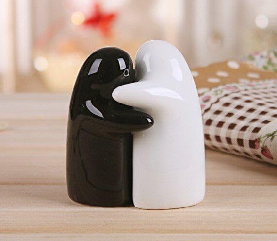 Premium Couple Hug Man & Human Shape Beautiful Salt & Paper Seasoning , Modern and Vintage Set Perfect for Your Kitchen/Dinning Table